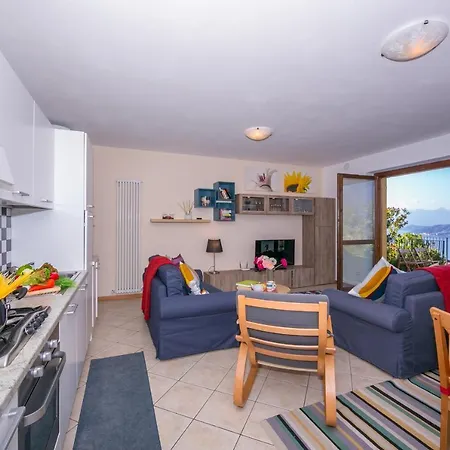 Apartment Sleeps 6 Pool Air Con Regoledo