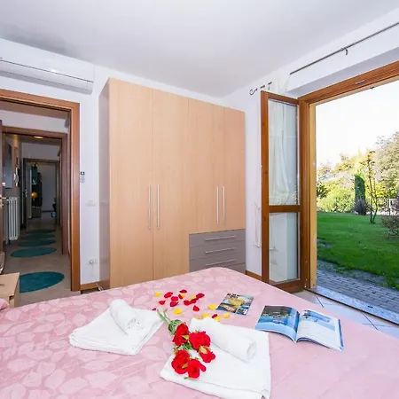 Sleeps 6 Pool Air Con * Regoledo